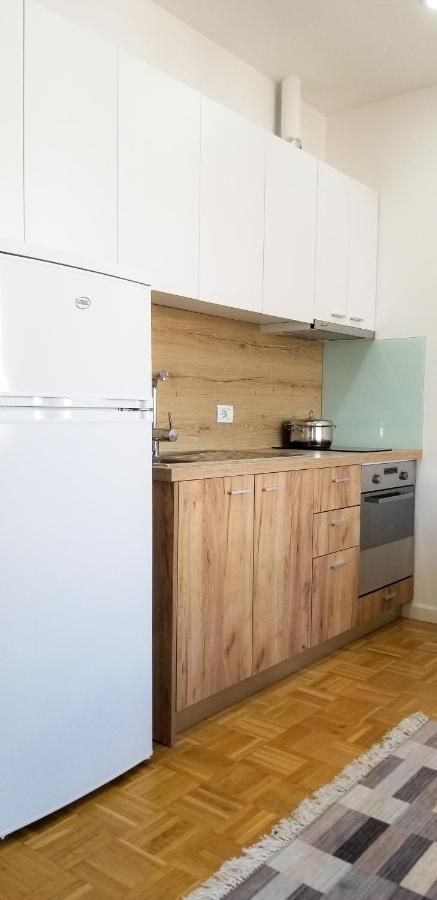 City Center Cute And Comfy Apartment - Ajia Apartments Τίρανα Εξωτερικό φωτογραφία