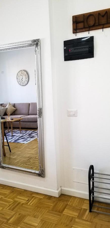 City Center Cute And Comfy Apartment - Ajia Apartments Τίρανα Εξωτερικό φωτογραφία