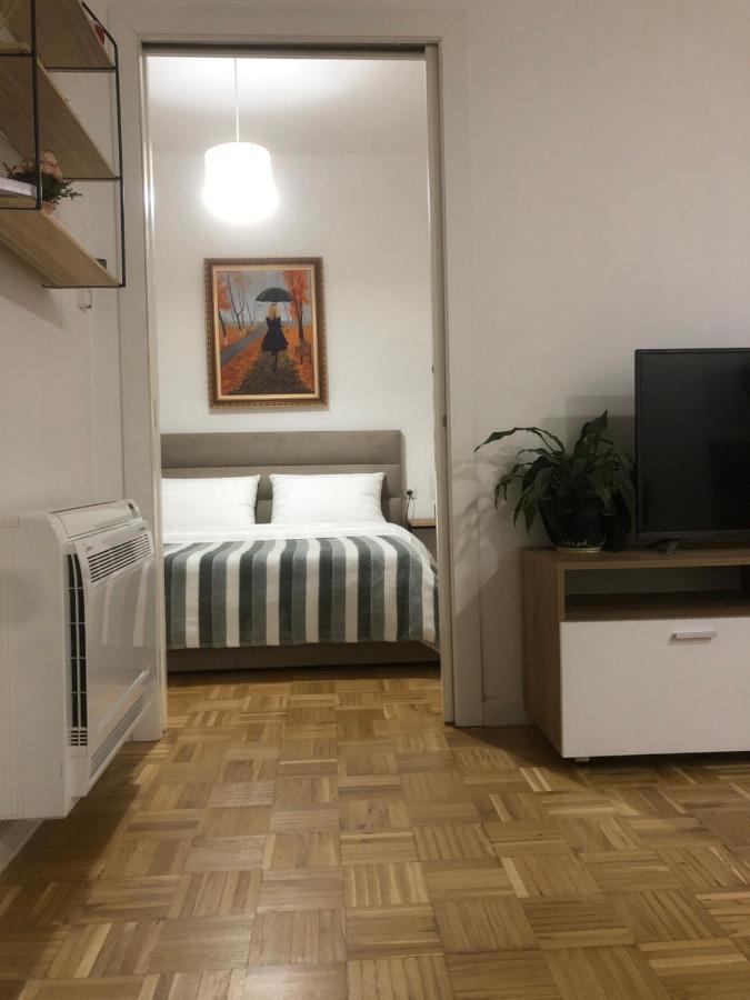 City Center Cute And Comfy Apartment - Ajia Apartments Τίρανα Εξωτερικό φωτογραφία